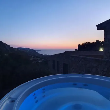 Roccette Ondaturchese, Vista Mare E Jacuzzi Privata コスタ・パラディーゾ
